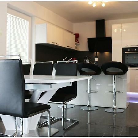 Apartman Loretta Primošten Esterno foto