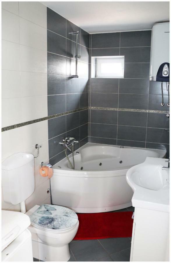Apartman Loretta Primošten Esterno foto