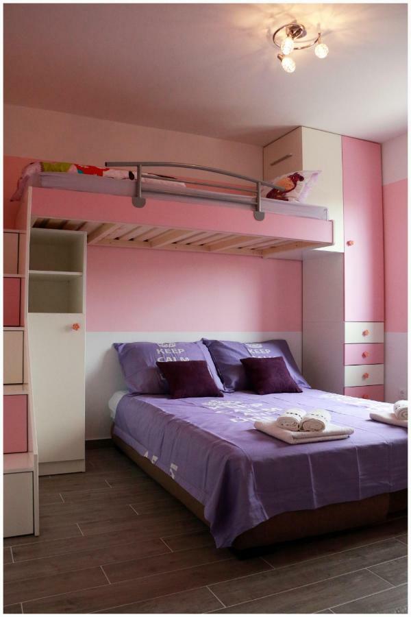 Apartman Loretta Primošten Esterno foto