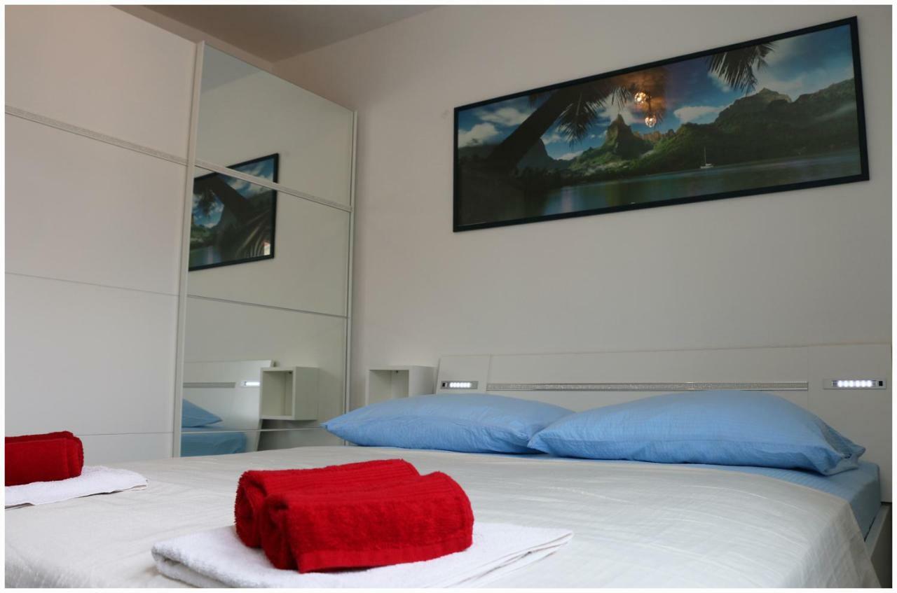 Apartman Loretta Primošten Esterno foto